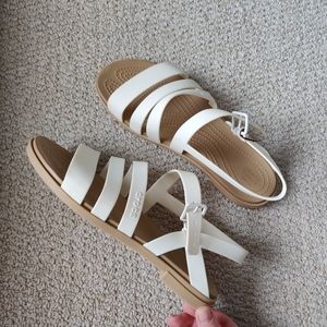 Crocs Tulum Sandals Size 8. Vanilla color flat strappy